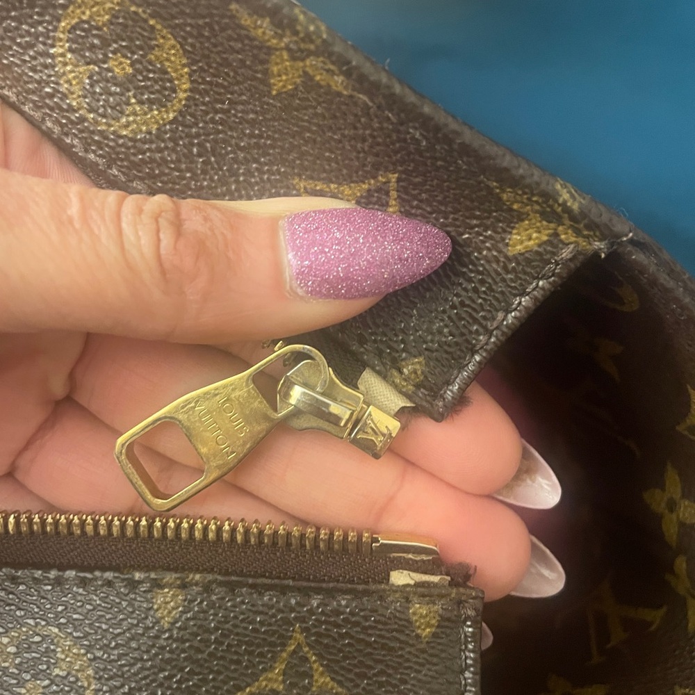 Louis Vuitton Brown Monogram Handbag - Picture 7 of 7